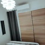 Hotel Getaway Suites *